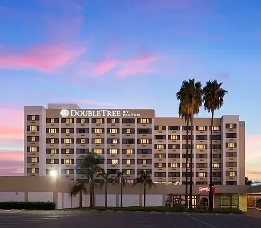 Doubletree-by-Hilton-Hotel-1